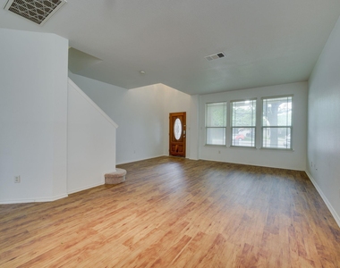 1112 Sundrop Pl - Photo Thumbnail 25