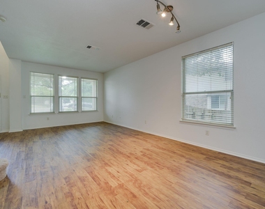 1112 Sundrop Pl - Photo Thumbnail 24