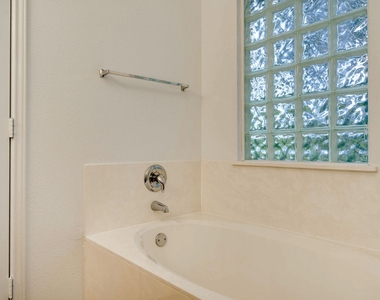 1112 Sundrop Pl - Photo Thumbnail 17