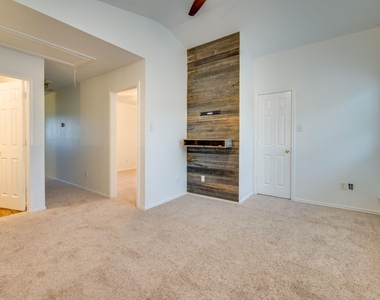 1112 Sundrop Pl - Photo Thumbnail 11
