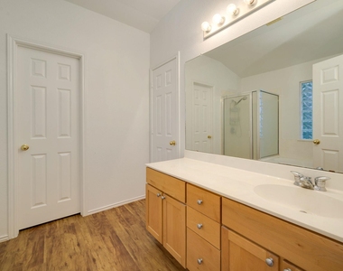 1112 Sundrop Pl - Photo Thumbnail 18