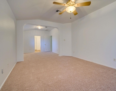 1112 Sundrop Pl - Photo Thumbnail 20