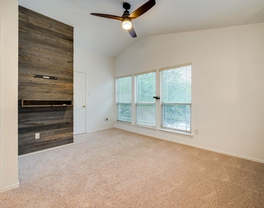 1112 Sundrop Pl - Photo Thumbnail 13