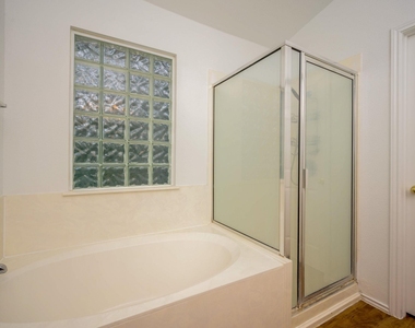 1112 Sundrop Pl - Photo Thumbnail 16