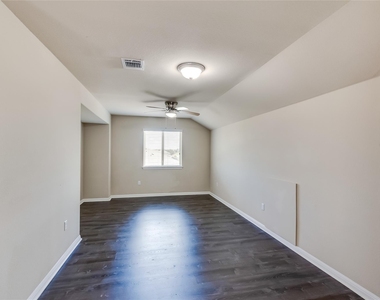 1549 Hamiltons Way - Photo Thumbnail 21