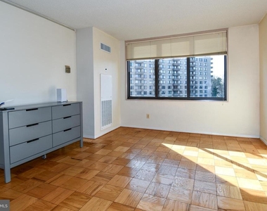 5225 Pooks Hill Road - Photo Thumbnail 8
