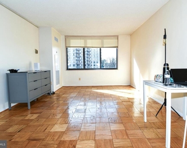 5225 Pooks Hill Road - Photo Thumbnail 7
