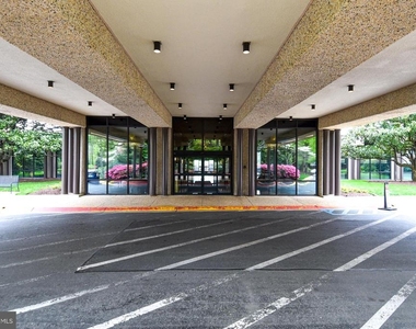 5225 Pooks Hill Road - Photo Thumbnail 20