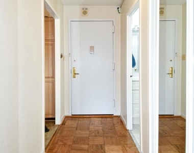 5225 Pooks Hill Road - Photo Thumbnail 13