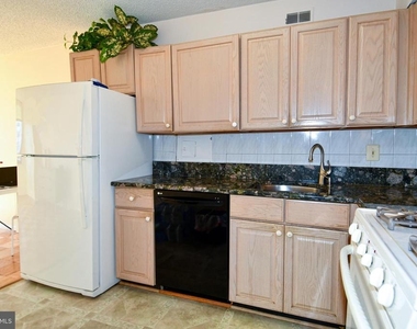 5225 Pooks Hill Road - Photo Thumbnail 6