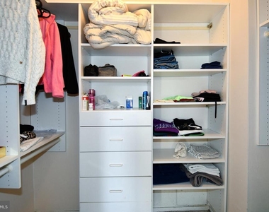 5225 Pooks Hill Road - Photo Thumbnail 10