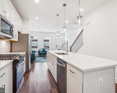 845 King Farm Boulevard - Photo Thumbnail 2