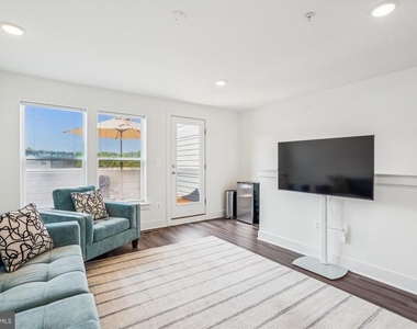 845 King Farm Boulevard - Photo Thumbnail 25