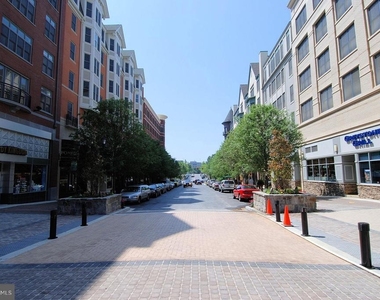 845 King Farm Boulevard - Photo Thumbnail 38