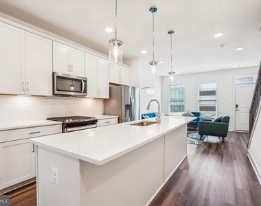 845 King Farm Boulevard - Photo Thumbnail 12
