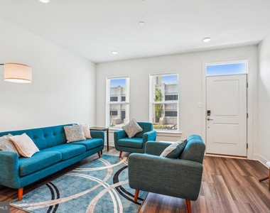 845 King Farm Boulevard - Photo Thumbnail 13