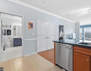 8045 Newell Street - Photo Thumbnail 12