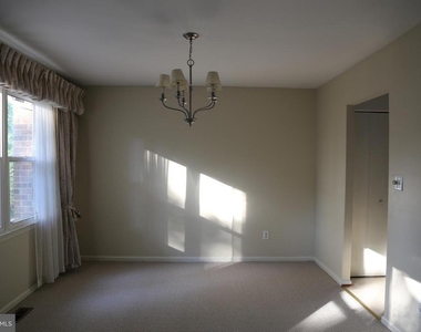 14 Wade Court - Photo Thumbnail 7