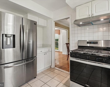 11119 Lamplighter Lane - Photo Thumbnail 10