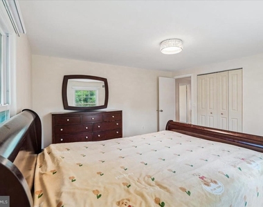 11119 Lamplighter Lane - Photo Thumbnail 16