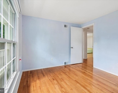 11119 Lamplighter Lane - Photo Thumbnail 23