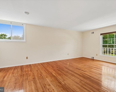 11119 Lamplighter Lane - Photo Thumbnail 25