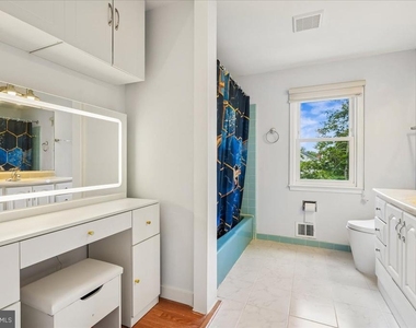 11119 Lamplighter Lane - Photo Thumbnail 24