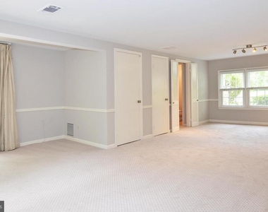 7208 Marbury Road - Photo Thumbnail 15