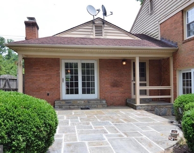 7208 Marbury Road - Photo Thumbnail 3