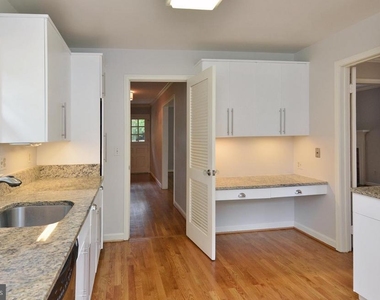 7208 Marbury Road - Photo Thumbnail 9