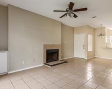 2505 W Slaughter Ln - Photo Thumbnail 3