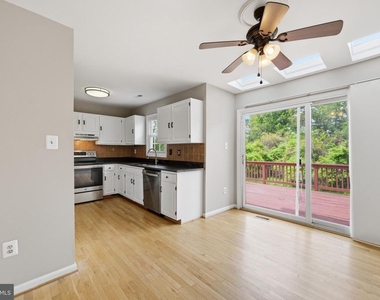 15622 Cliff Swallow Way - Photo Thumbnail 3