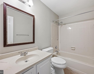 15622 Cliff Swallow Way - Photo Thumbnail 18