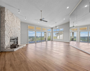 114 Paragon Ct - Photo Thumbnail 7