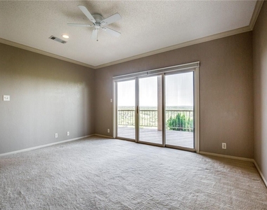 114 Paragon Ct - Photo Thumbnail 9