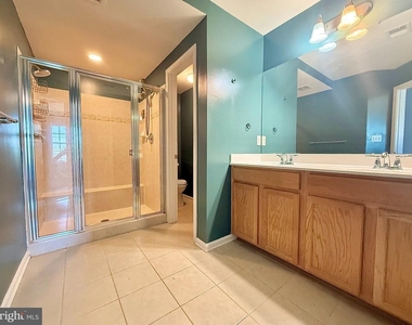 9407 Aston Village - Photo Thumbnail 20