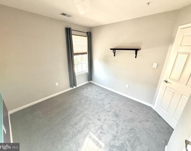 9407 Aston Village - Photo Thumbnail 27