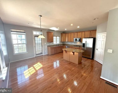 9407 Aston Village - Photo Thumbnail 9