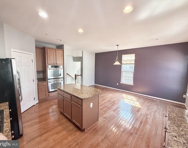 9407 Aston Village - Photo Thumbnail 10