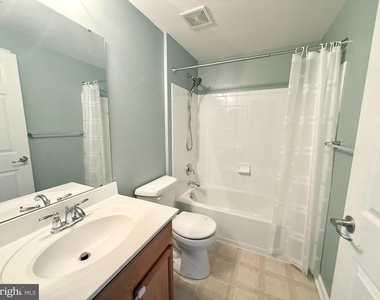 9407 Aston Village - Photo Thumbnail 29