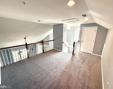 9407 Aston Village - Photo Thumbnail 22