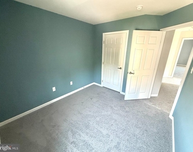 9407 Aston Village - Photo Thumbnail 25