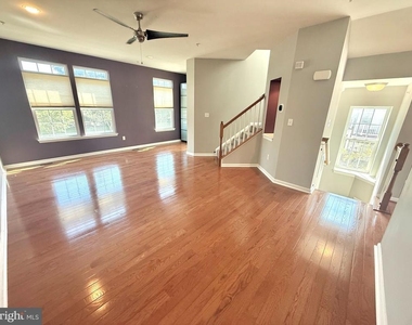 9407 Aston Village - Photo Thumbnail 14