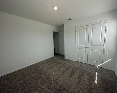160 River Rise Rd - Photo Thumbnail 12