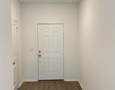 160 River Rise Rd - Photo Thumbnail 4