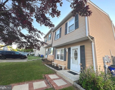 195 Stonegate Drive - Photo Thumbnail 1