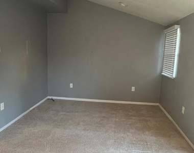 195 Stonegate Drive - Photo Thumbnail 28