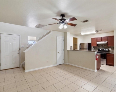887 Sagewood Trl - Photo Thumbnail 3
