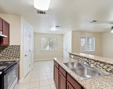 887 Sagewood Trl - Photo Thumbnail 7