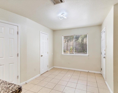 887 Sagewood Trl - Photo Thumbnail 5